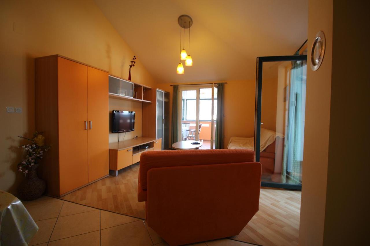Apartments Pintar Zarok Baška Buitenkant foto