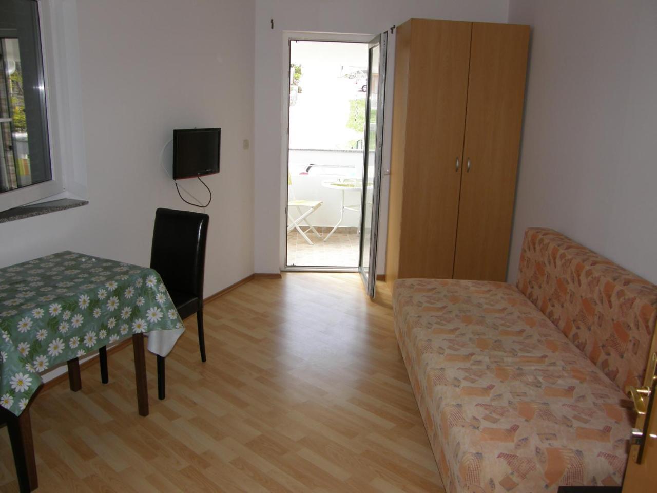 Apartments Pintar Zarok Baška Buitenkant foto