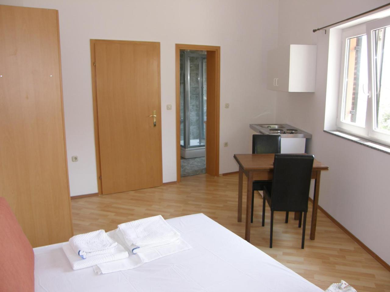 Apartments Pintar Zarok Baška Buitenkant foto