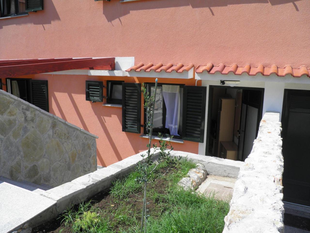 Apartments Pintar Zarok Baška Buitenkant foto