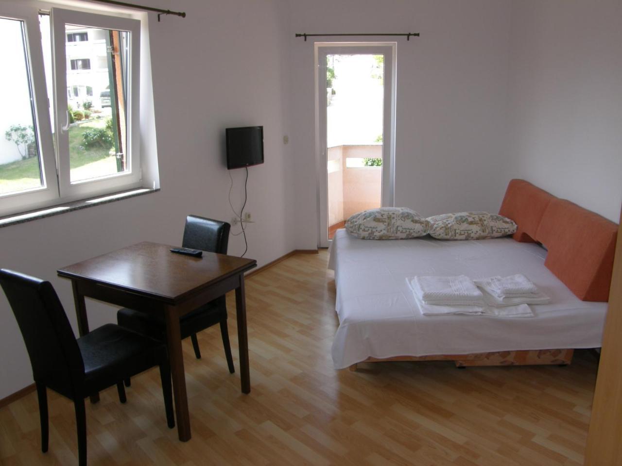 Apartments Pintar Zarok Baška Buitenkant foto