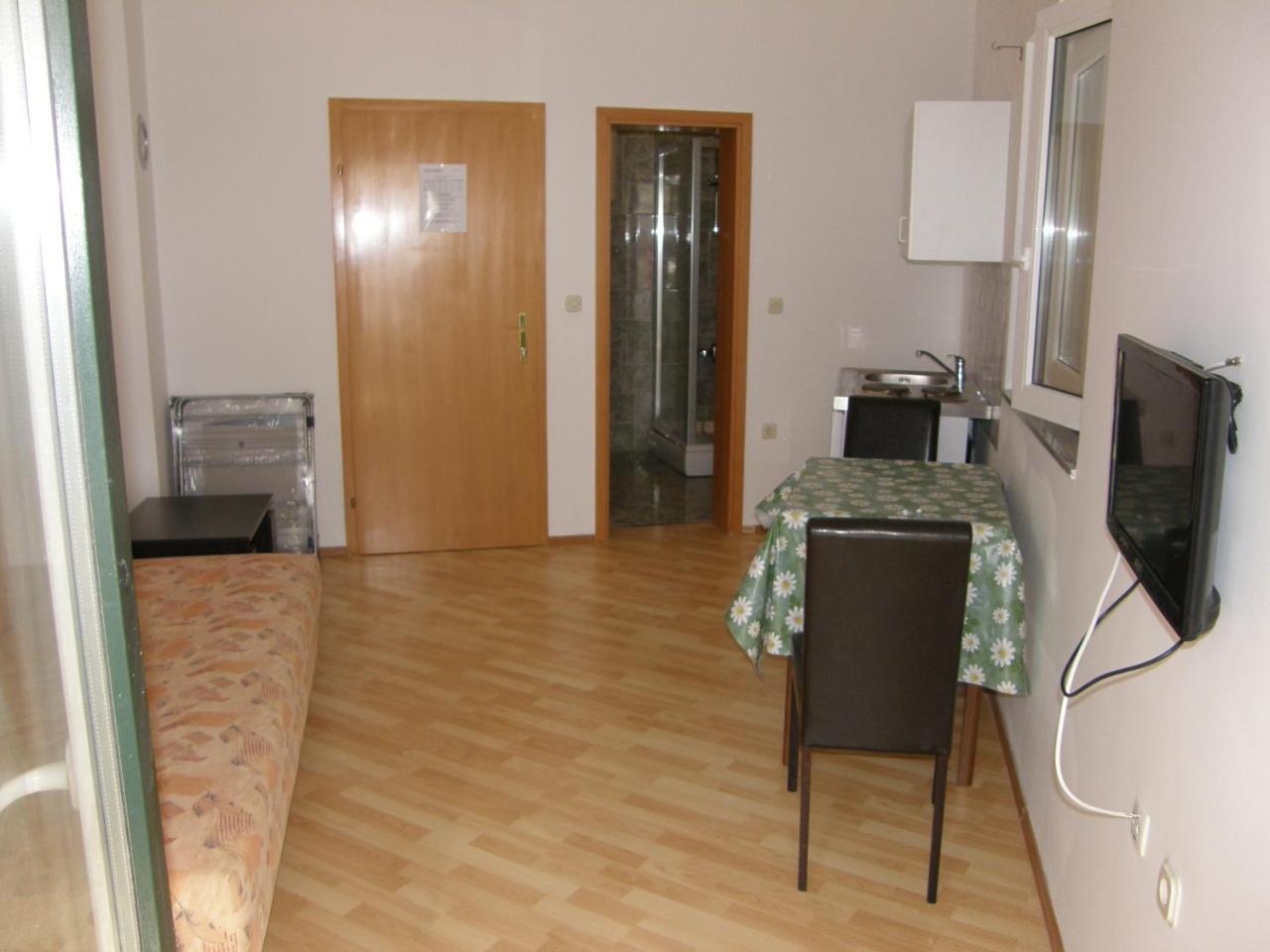 Apartments Pintar Zarok Baška Buitenkant foto